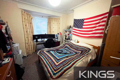 24 Broadlands Rd ...