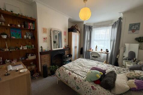 PHOTO-2025-10-16-...