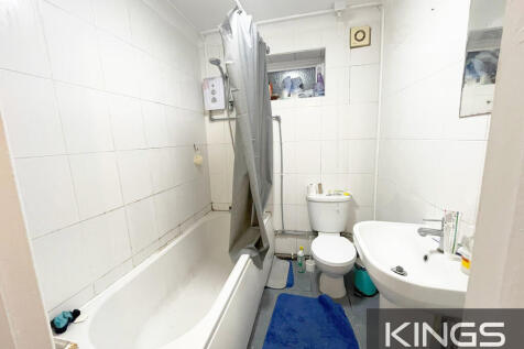 150a Broadlands R...