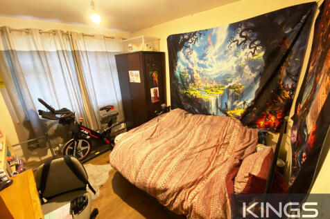 43 Blenheim grds ...