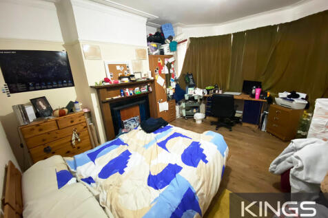 43 Blenheim grds ...