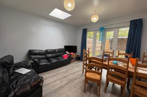 PHOTO-2025-11-05-...