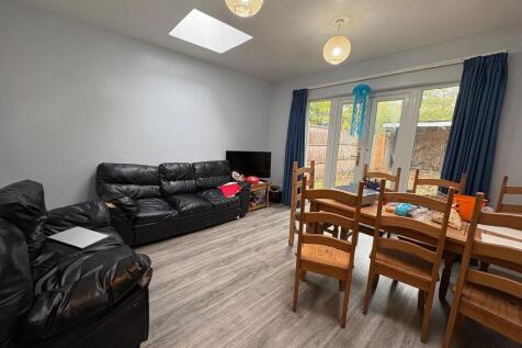 PHOTO-2025-11-05-...