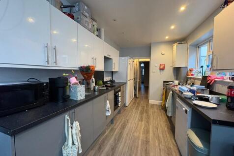 PHOTO-2025-11-05-...