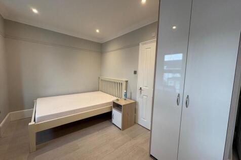 PHOTO-2025-11-05-...