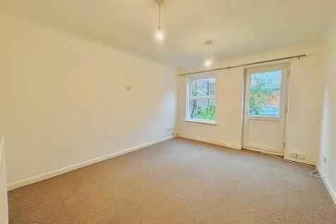 PHOTO-2025-12-01-...