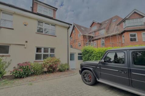 PHOTO-2025-08-07-...