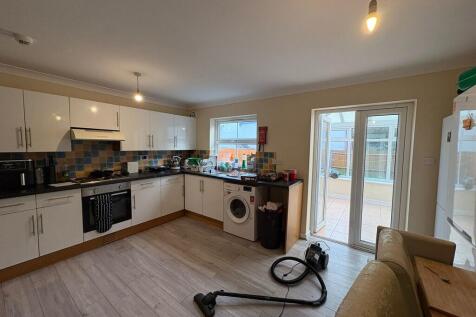 PHOTO-2025-12-01-...