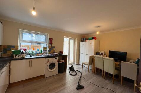 PHOTO-2025-12-01-...