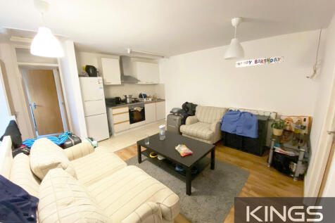 102a Portswood Rd...