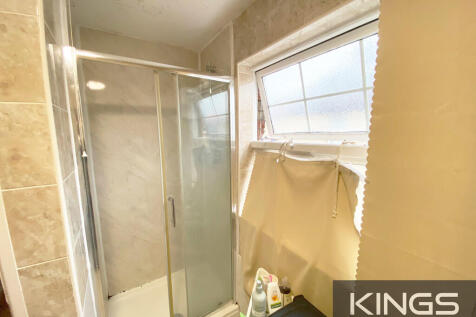 102a Portswood Rd...