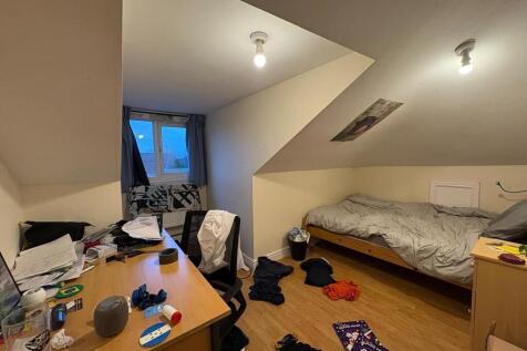 PHOTO-2025-12-08-...