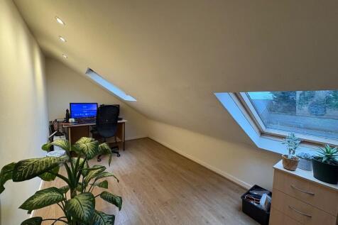 PHOTO-2025-12-08-...