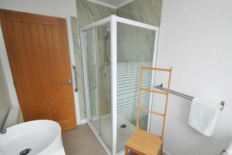 1 Bed Sc Shower Room