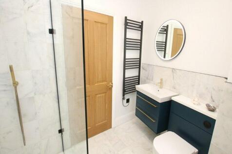Master En-Suite