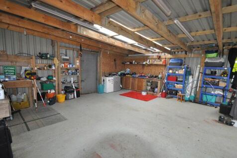 Garage/Workshop