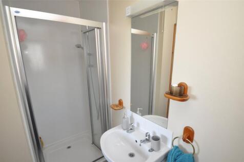 Bedroom 1 Ensuite