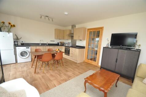 Living Room (2)