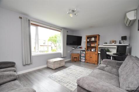 Living Room (1)
