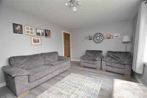 Living Room (2)