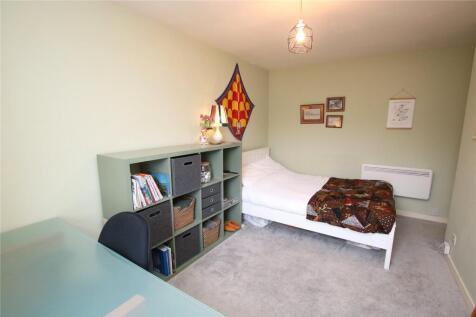Bed 2 (2)