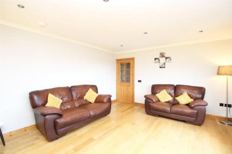 Living Room (2)