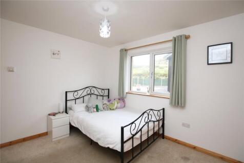 Bedroom 2 (1)