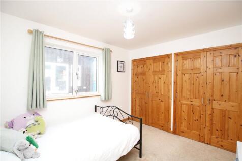 Bedroom 2 (2)