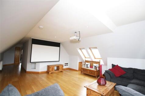 Family Room (3)
