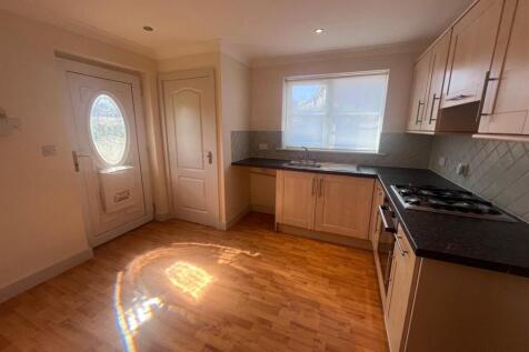 Kitchen 2.jpg