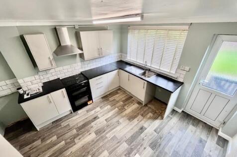 Kitchen 2.jpg