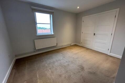 NEW bedroom.jpg