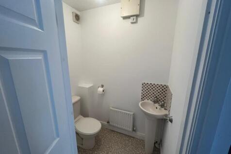 Downstairs bathroom.jpg