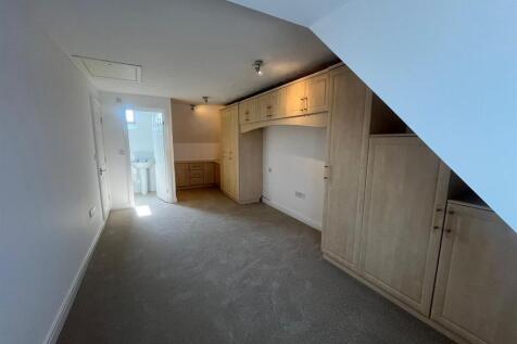Third bedroom diff angle.jpg