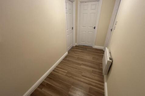 Hallway.jpg