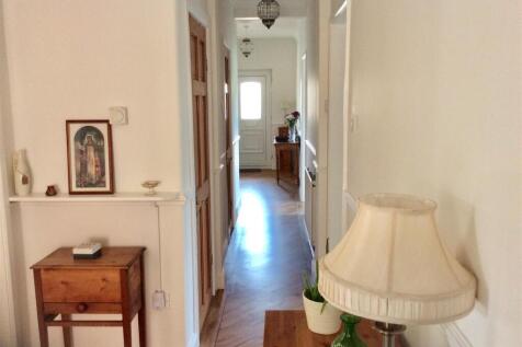 Hallway.jpg