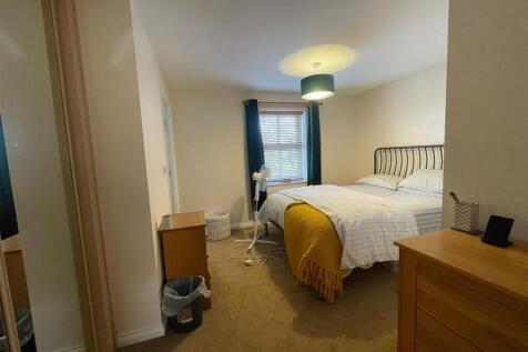 Third bedroom.jpg