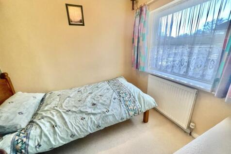 bedroom 3.jpeg