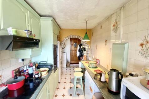 Kitchen 1.jpg