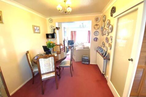 Dining room 1.jpg
