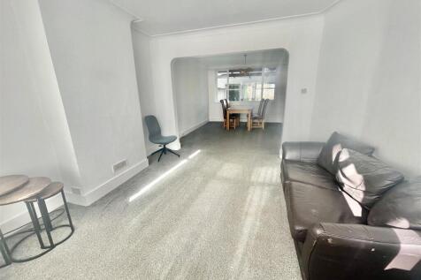 through lounge.jpg