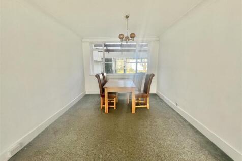 dining room.jpg