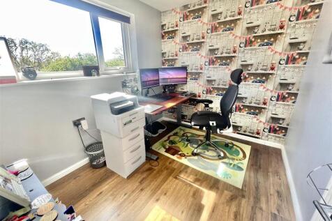 bedroom 3.jpg