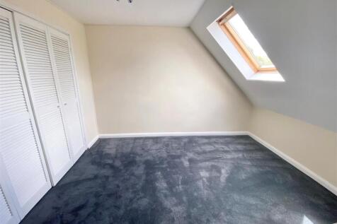 Bedroom pic 2.jpg