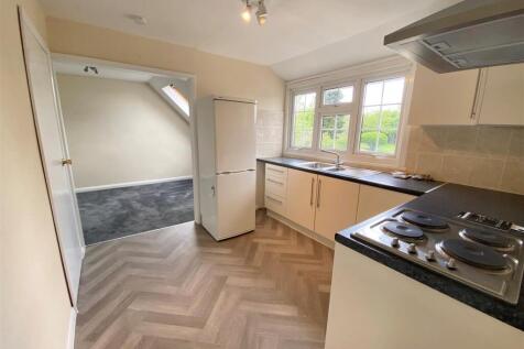 Kitchen pic 2.jpg
