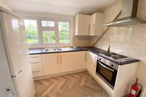 Kitchen pic 3.jpg