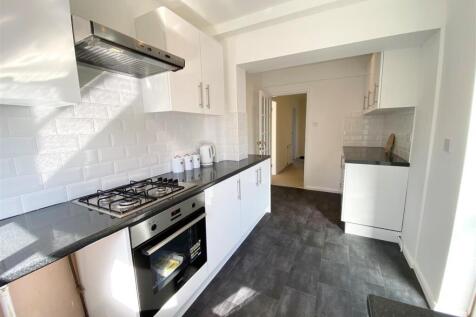 Kitchen 3.jpg
