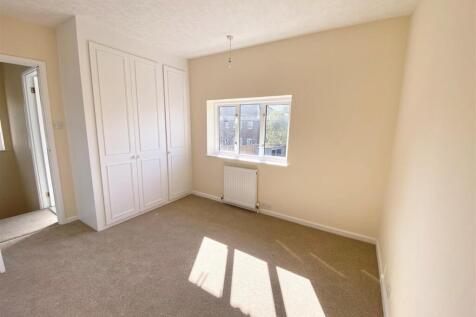 Bedroom 2 pic 2.jpg