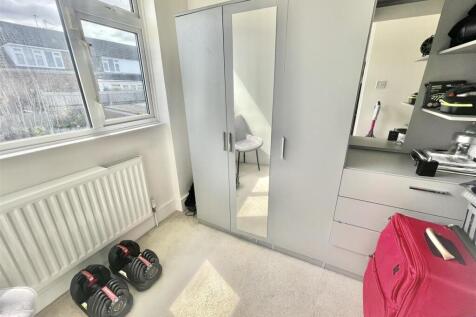 bedroom 3.jpg