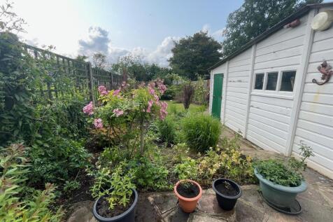 12 Elmscroft Garden.jpg